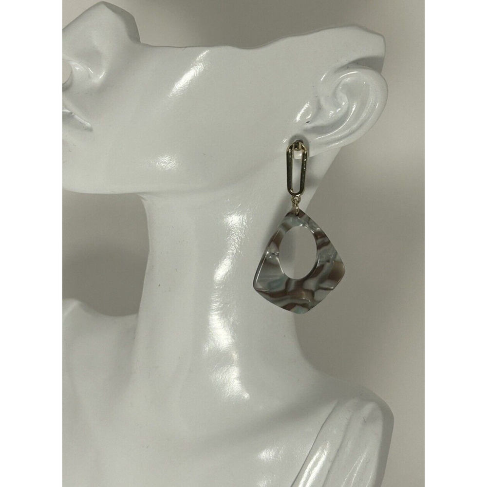 AVON "SERENE SHIMMER EARRINGS" Gold Tone & Light Weight Acrylic Dangle Earrings